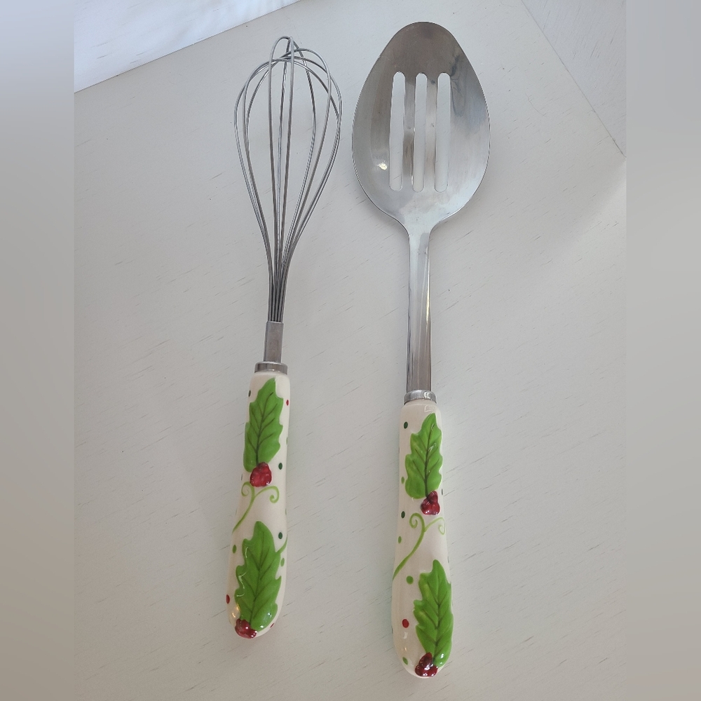 Temptations Christmas Serving Utensils